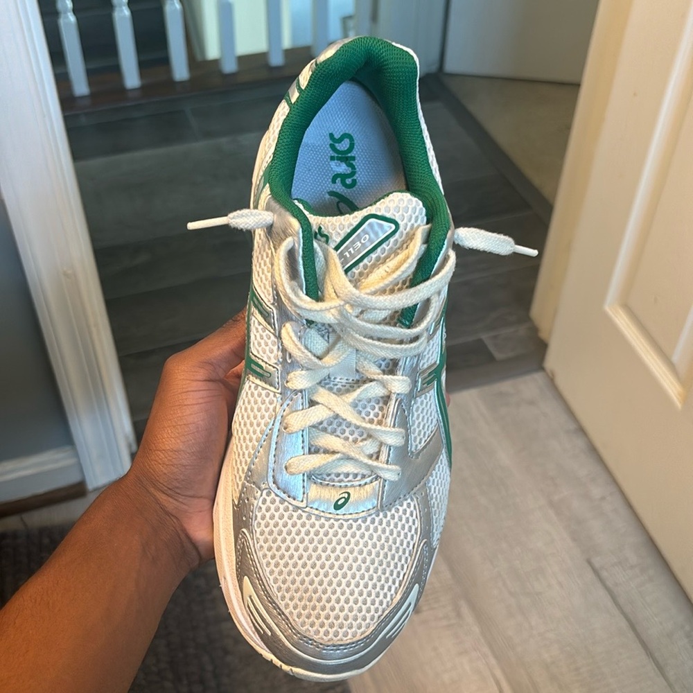 ASICS - Picture 6 of 7